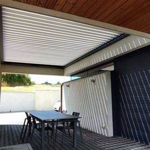 Pergola bio climatique fabriquée sur mesure Grégory MAZET Millau, Saint-Affrique, Lévézou, Aveyron